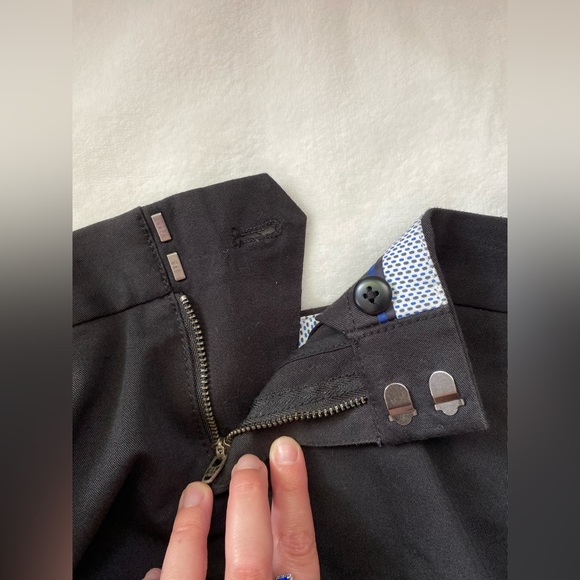 Women’s Gap Black Pencil Skirt - Picture 2 of 16